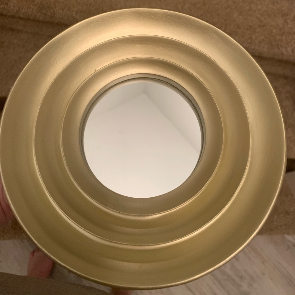 Small decorative mirror